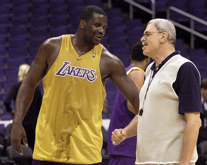 育的中锋约 育的中锋约