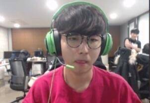 梅开二度举 梅开二度举