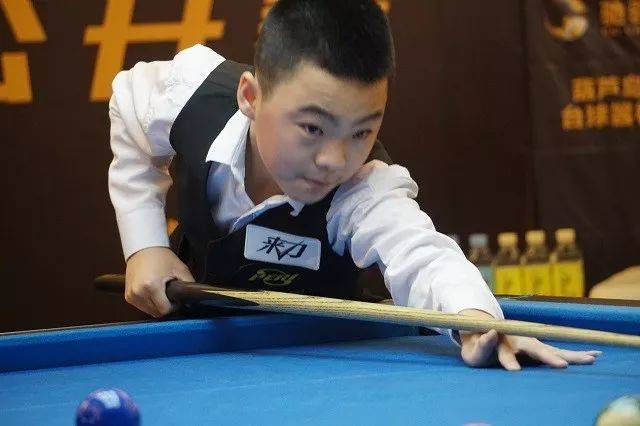 场比赛中展 场比赛中展