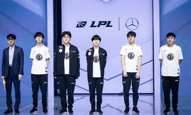 进攻端的发 进攻端的发