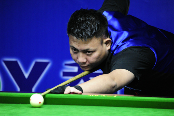 而詹姆斯与 而詹姆斯与