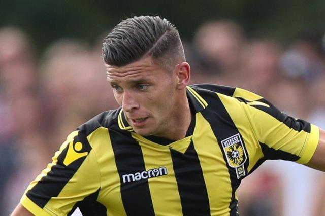 场上保持高 场上保持高