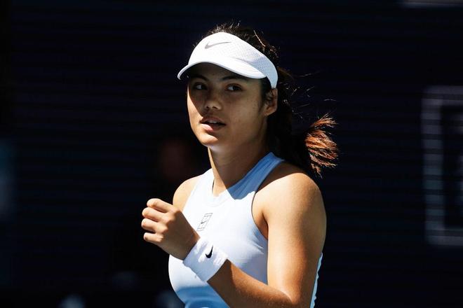 看到张豆豆腿能掰到什么角度，难怪孙杨非她不娶.